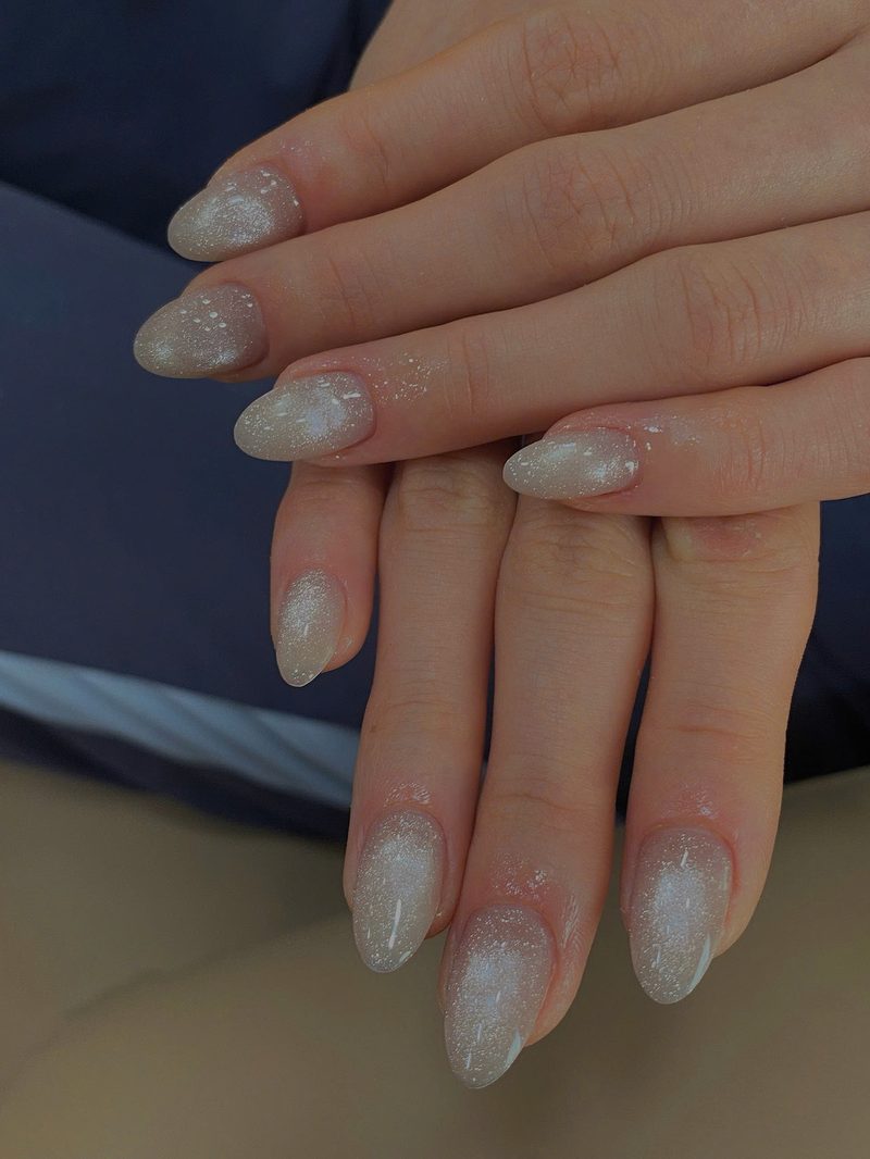 Mẫu nail Xanh dương chuyển sắc & French tại Fleur Nail & Beauty Quận 1